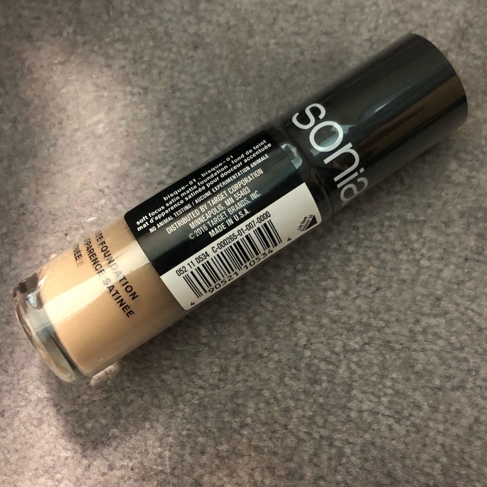 Sonia Kashuk Soft Focused Foundation in Bisque